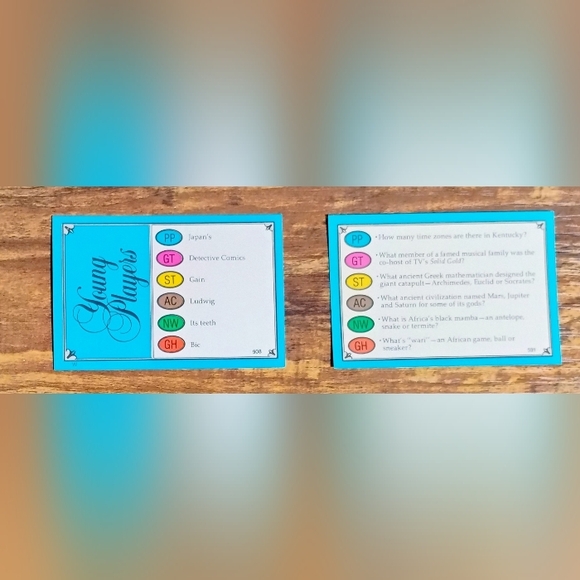 Trivial Pursuit Blue Master Game Young Players Edition - Picture 12 of 12